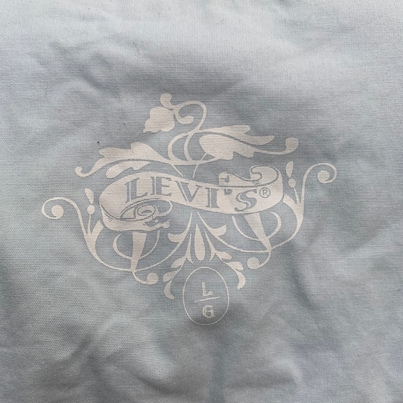 Levi’s Vintage Button Down - Picture 3 of 3